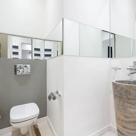 Esop 2 Bedroom In Dorobanti Бухарест