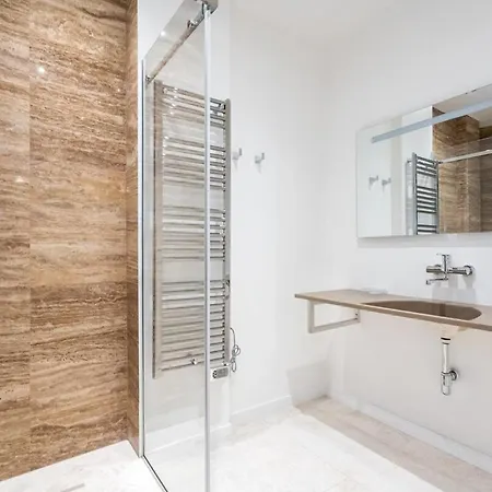 Apartament Esop 2 Bedroom In Dorobanti Bucureşti